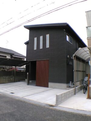 LIXILスーパーウォール新築住宅の玄関